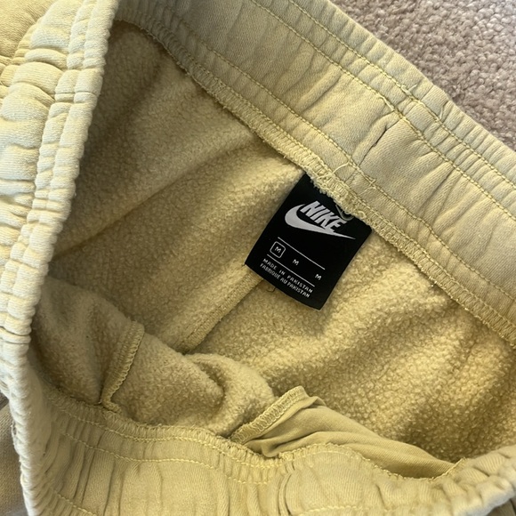 Nike Sweatpants - Picture 3 of 3